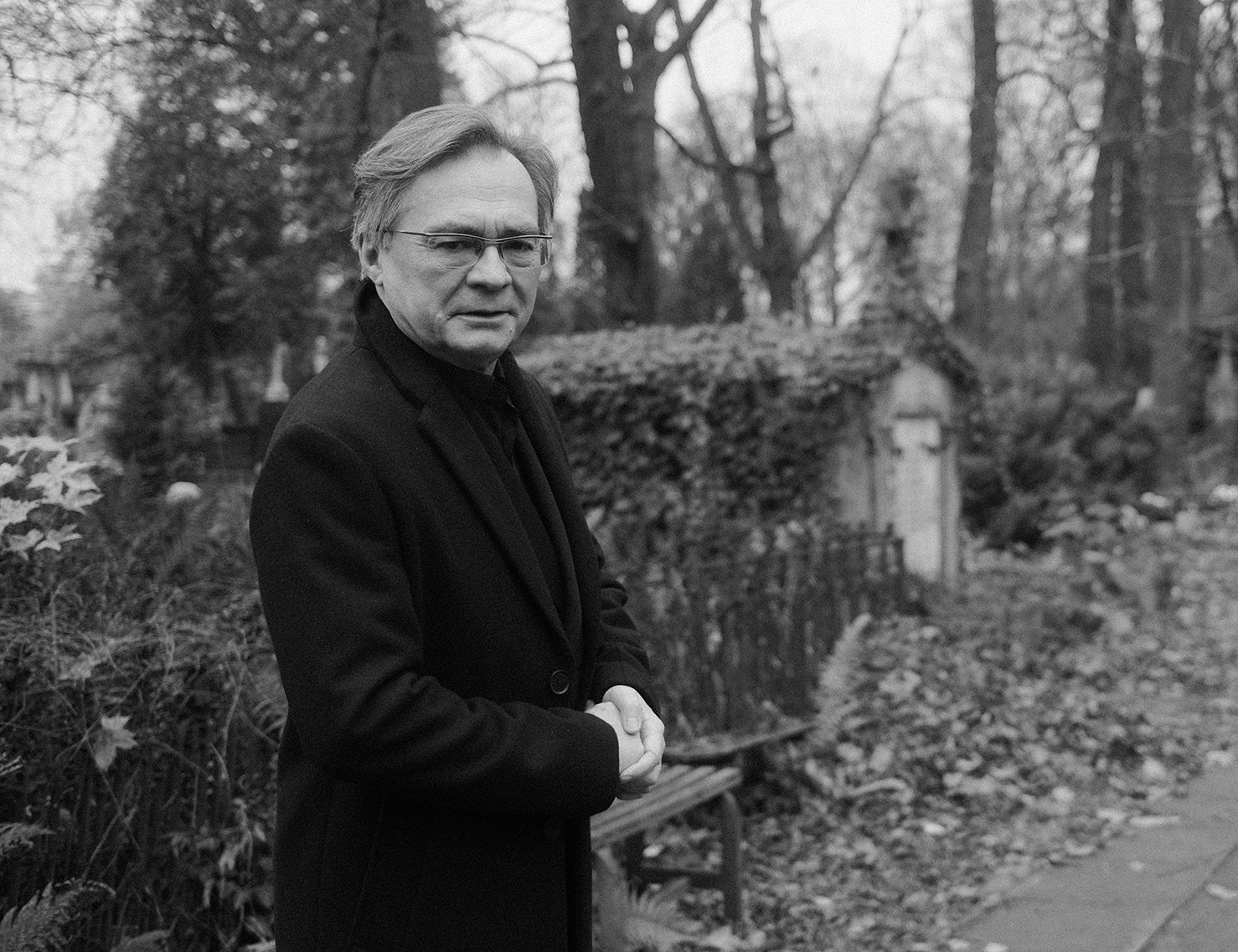 Mistrz na alejce cmentarnej - informacja